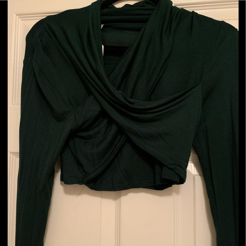 Long sleeve crop top